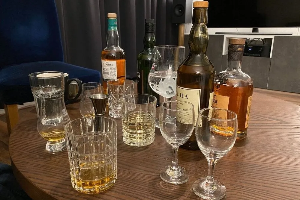 Our testing table after the tests, with various glasses containing different blends